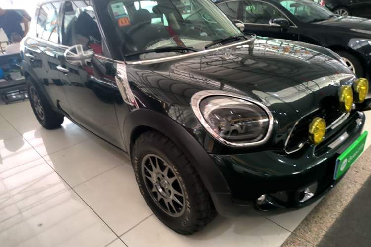 Used MINI Countryman 2012 1.6T COOPER S Front Right 45 Deg