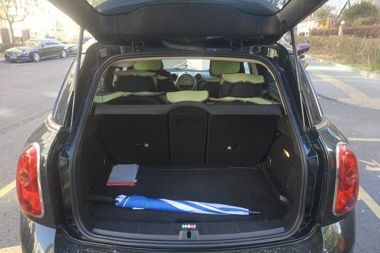 Used MINI Countryman 2012 1.6T COOPER S Trunk
