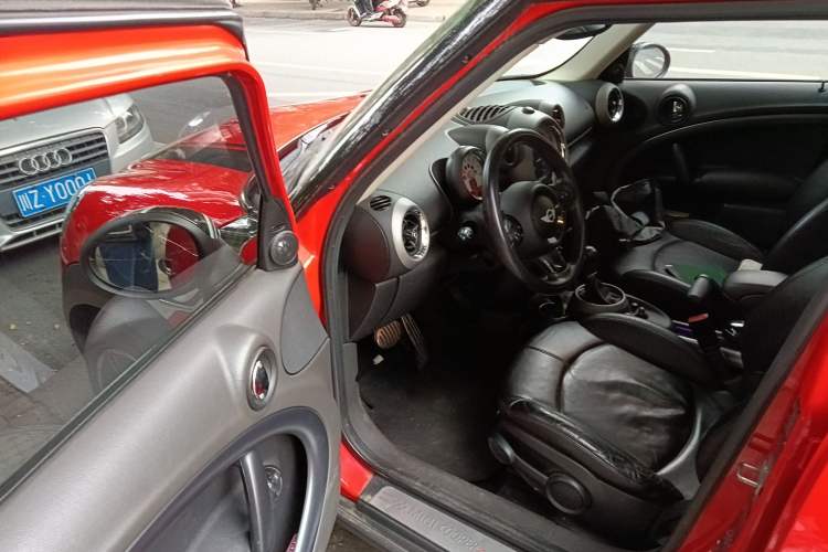 Used MINI Countryman 2012 1.6T COOPER S Interior 3