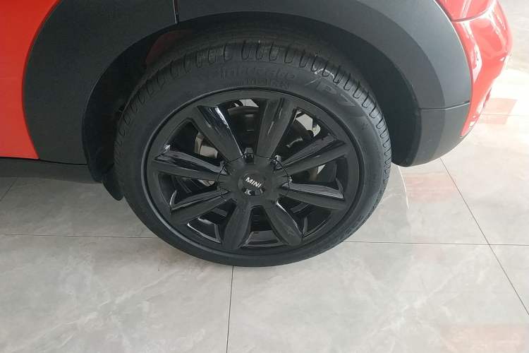Used MINI Countryman 2012 1.6T COOPER S Left Rear Wheel Hub