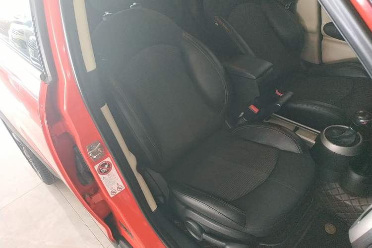 Used MINI Countryman 2012 1.6T COOPER S Right Front Seat