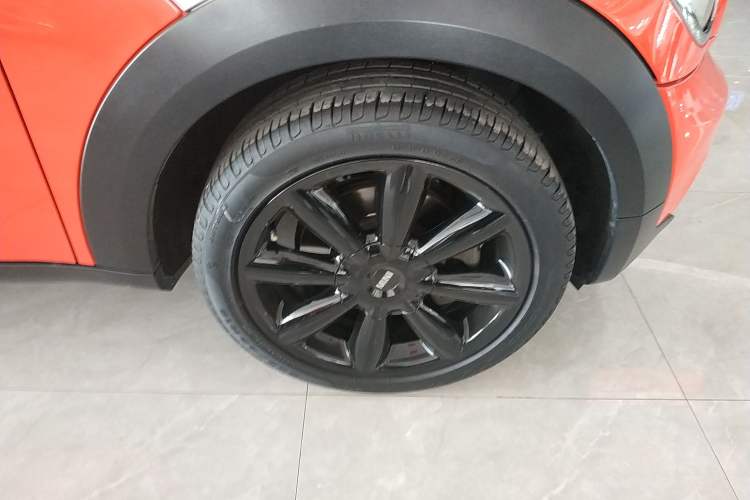 Used MINI Countryman 2012 1.6T COOPER S Right Front Wheel Hub