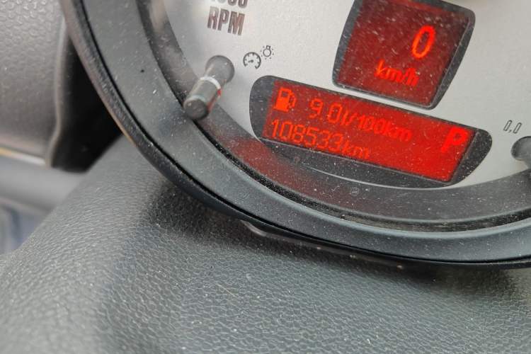 Used MINI Countryman 2012 1.6T COOPER S Odometer Close Up