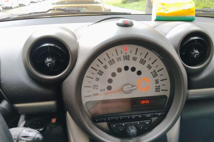 Used MINI Countryman  Audio And AC Panel