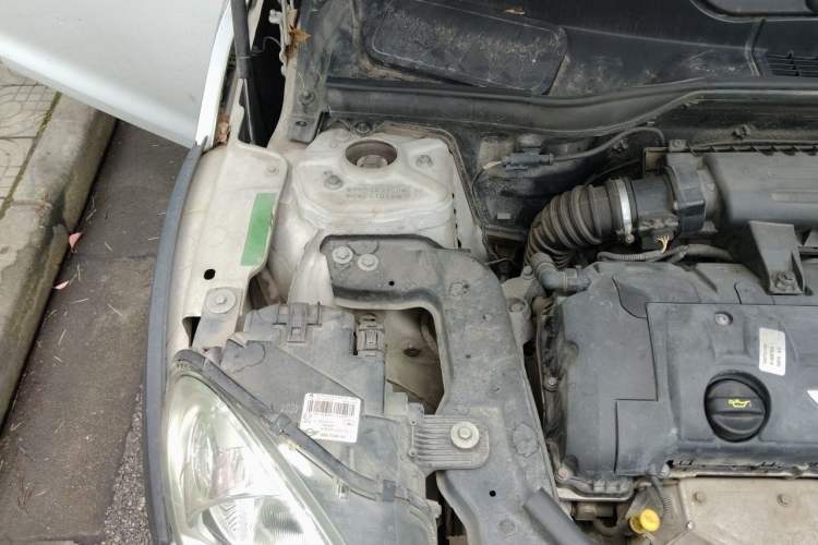 Used MINI Countryman  Engine Bay Right