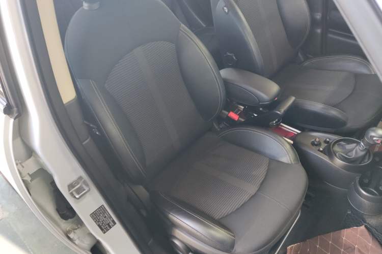 Used MINI Countryman 2012 1.6T COOPER S Right Front Seat