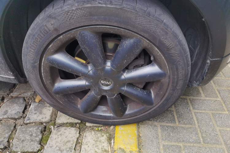 Used MINI Countryman 2012 1.6T COOPER S Right Front Wheel Hub