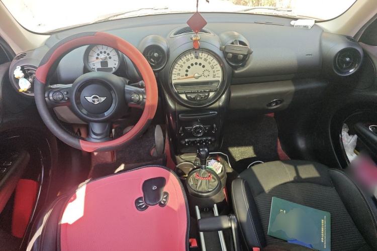 Used MINI Countryman 2013 1.6T COOPER ALL4 Fun Center Console