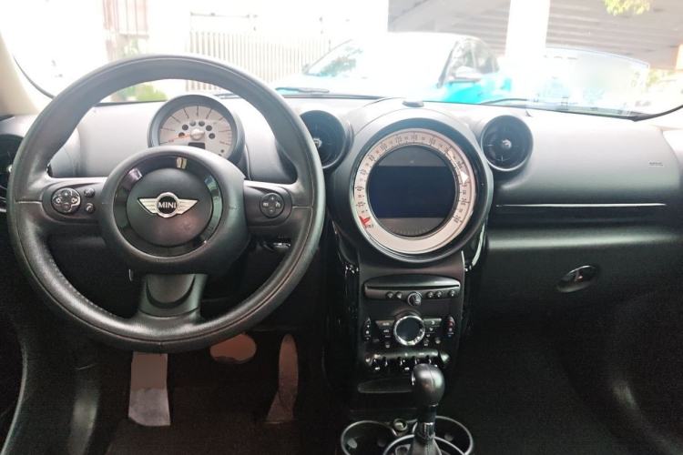 Used MINI Countryman 2013 1.6T COOPER ALL4 Excitement Center Console
