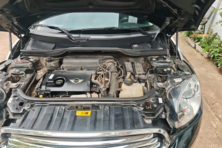 Used MINI Countryman 2013 1.6T COOPER ALL4 Excitement Engine Bay