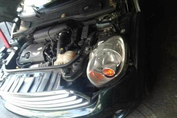 Used MINI Countryman 2013 1.6T COOPER ALL4 Fun Engine Bay Left