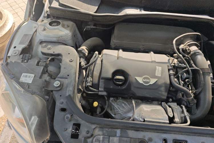 Used MINI Countryman 2013 1.6T COOPER ALL4 Fun Engine Bay Right