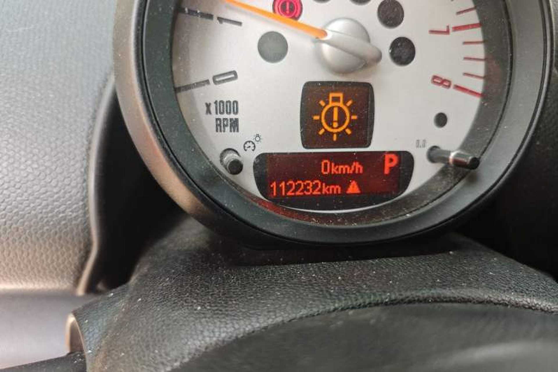Used MINI Countryman 2013 1.6T COOPER ALL4 Fun Odometer Close Up