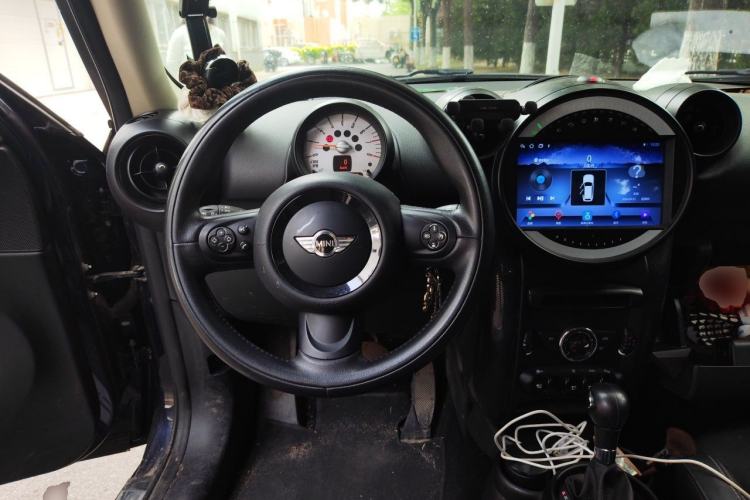 Used MINI Countryman 2013 1.6T COOPER ALL4 Fun Center Console
