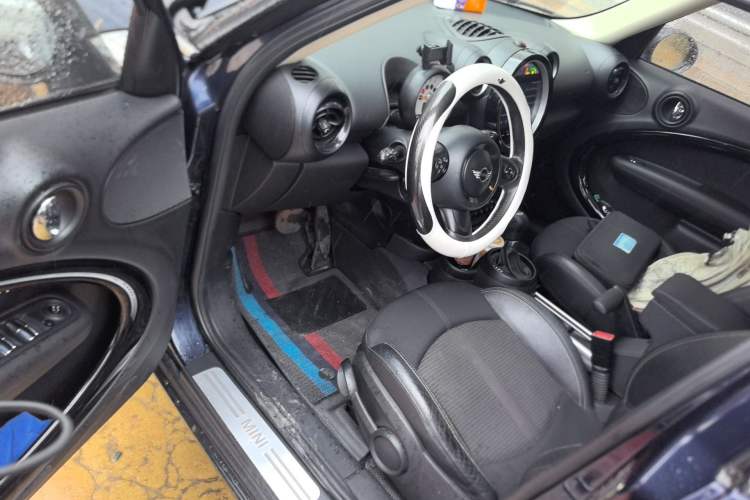 Used MINI Countryman 2013 1.6T COOPER ALL4 Fun Driver Seat