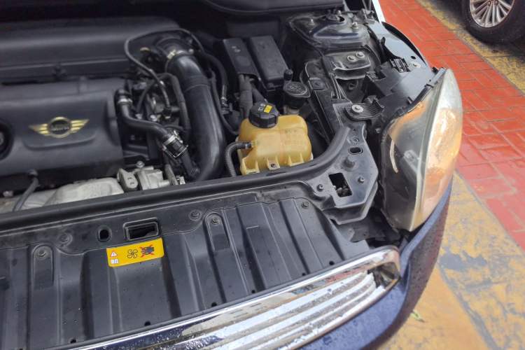 Used MINI Countryman 2013 1.6T COOPER ALL4 Fun Engine Bay Left