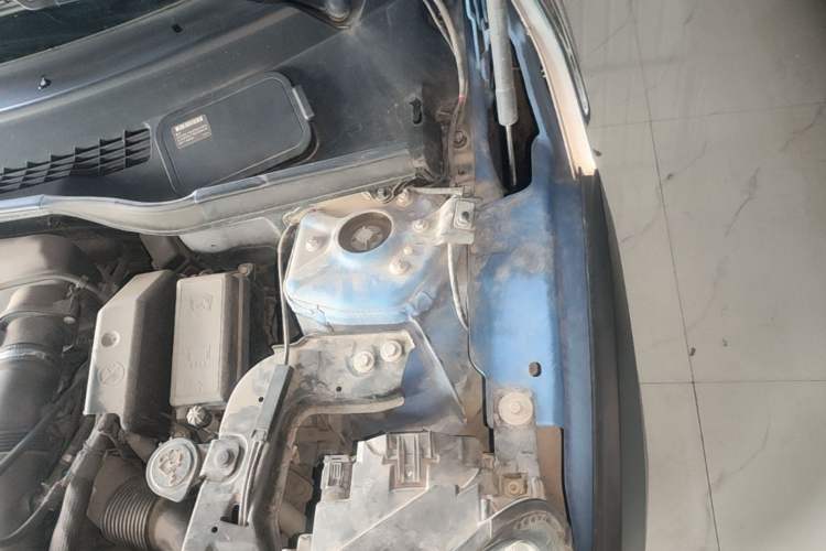 Used MINI Countryman  Engine Bay Left