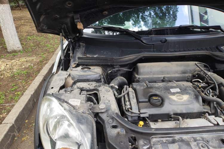 Used MINI Countryman 2013 1.6T COOPER ALL4 Fun Engine Bay Right