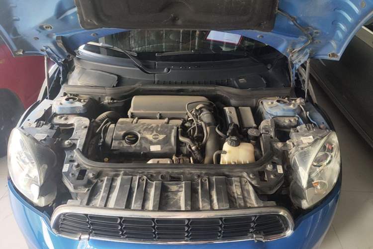 Used MINI Countryman  Engine Bay
