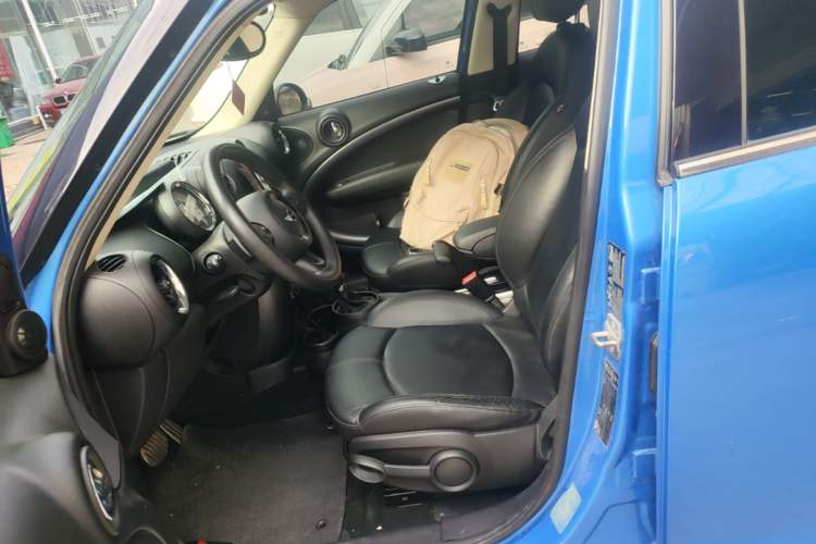 Used MINI Countryman  Left Front Seat
