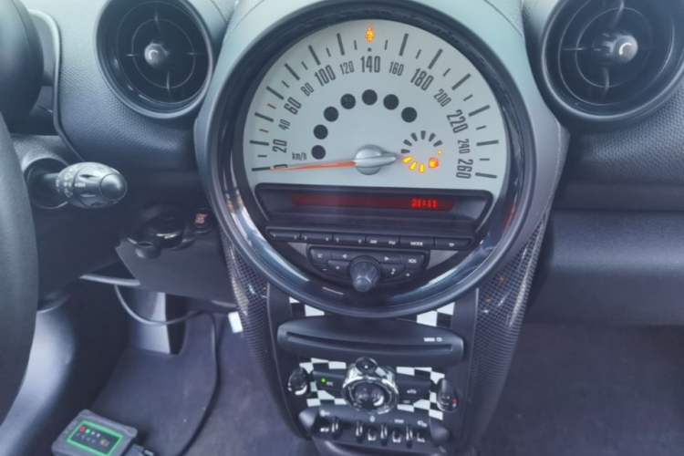 Used MINI Countryman 2013 1.6T COOPER ALL4 Fun Audio And AC Panel