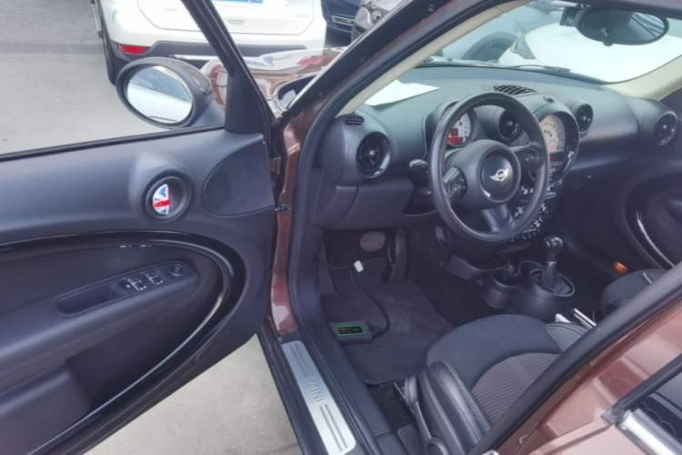 Used MINI Countryman 2013 1.6T COOPER ALL4 Fun Driver Seat