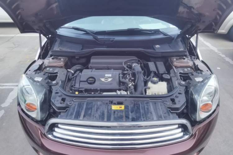 Used MINI Countryman 2013 1.6T COOPER ALL4 Fun Engine Bay