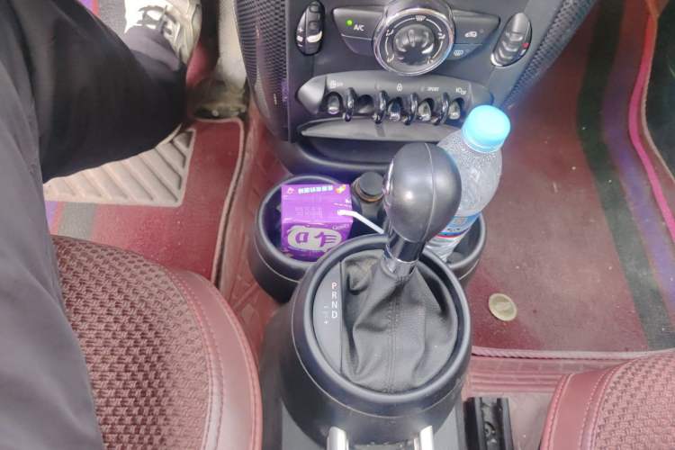 Used MINI Countryman 2013 1.6T COOPER ALL4 Fun Gear Lever