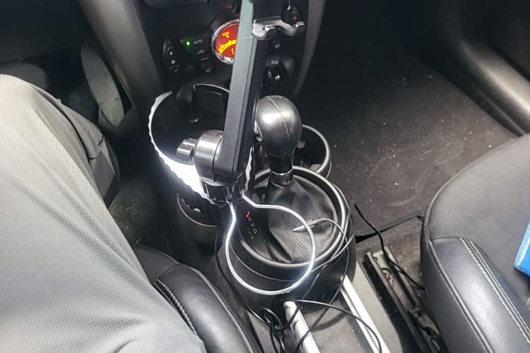 Used MINI Countryman 2013 1.6T COOPER ALL4 Excitement Gear Lever