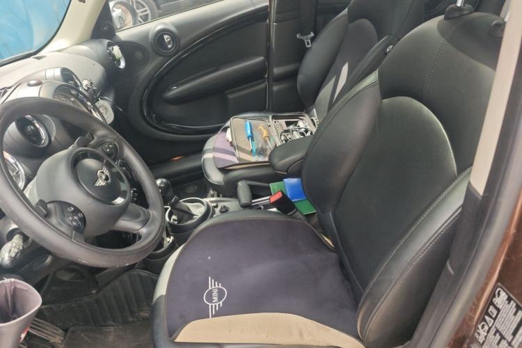 Used MINI Countryman 2013 1.6T COOPER S ALL4 Ski Edition Left Front Seat