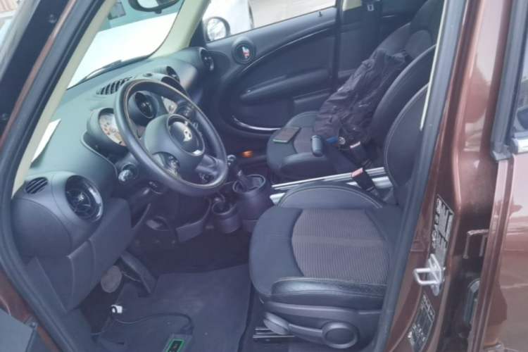 Used MINI Countryman 2013 1.6T COOPER ALL4 Fun Left Front Seat