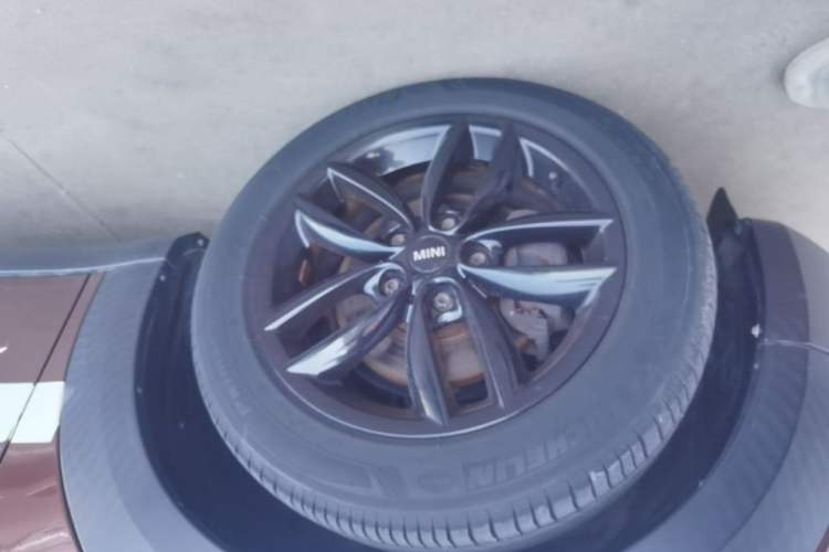 Used MINI Countryman 2013 1.6T COOPER ALL4 Fun Left Front Wheel Hub