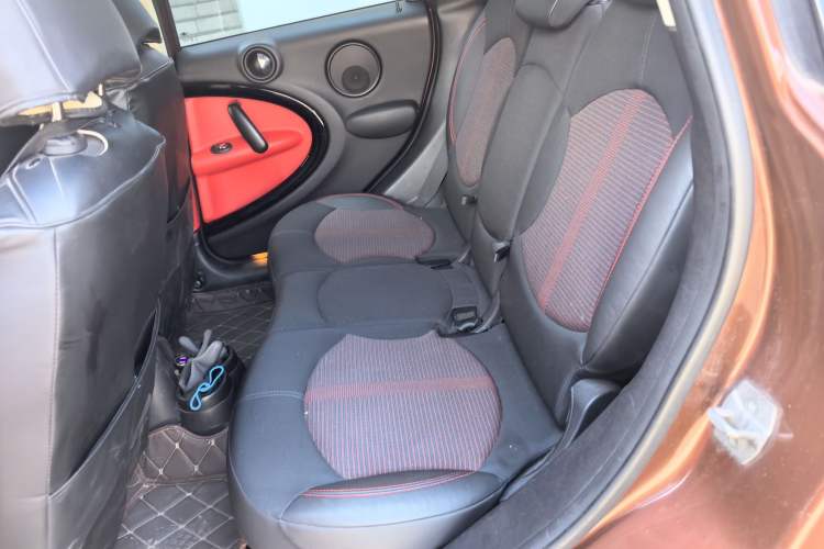 Used MINI Countryman 2013 1.6T COOPER ALL4 Fun Left Rear Seat