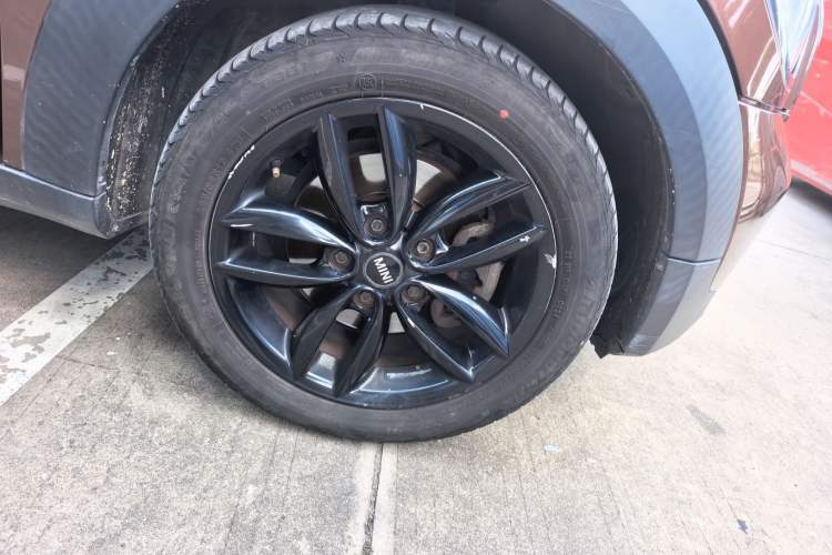 Used MINI Countryman 2013 1.6T COOPER ALL4 Fun Right Front Wheel Hub