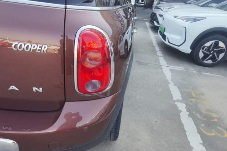 Used MINI Countryman 2013 1.6T COOPER ALL4 Fun Right Rear Taillight