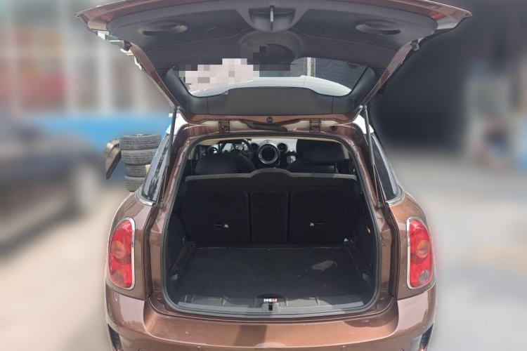 Used MINI Countryman 2013 1.6T COOPER S ALL4 Ski Edition Trunk