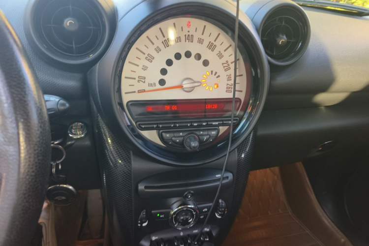 Used MINI Countryman 2013 1.6T COOPER ALL4 Fun Audio And AC Panel