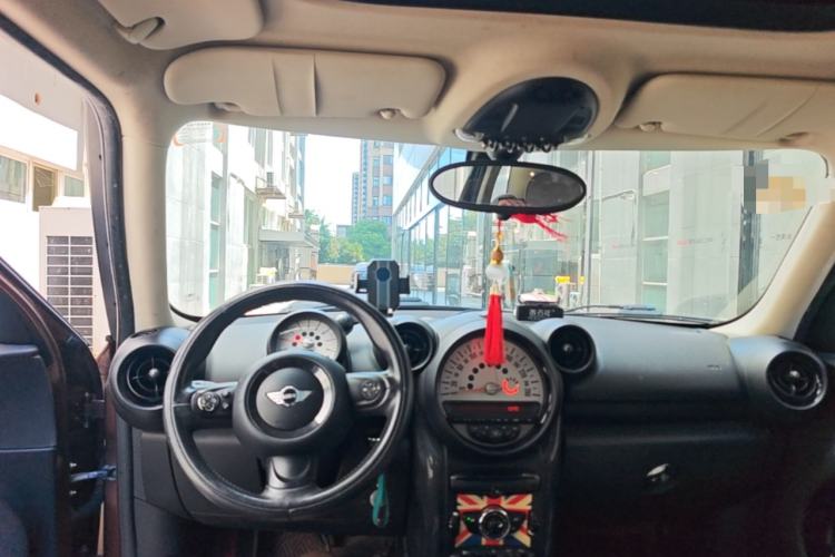 Used MINI Countryman 2013 1.6T COOPER ALL4 Fun Center Console