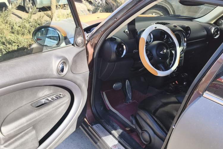 Used MINI Countryman 2013 1.6T COOPER S ALL4 Ski Edition Driver Seat