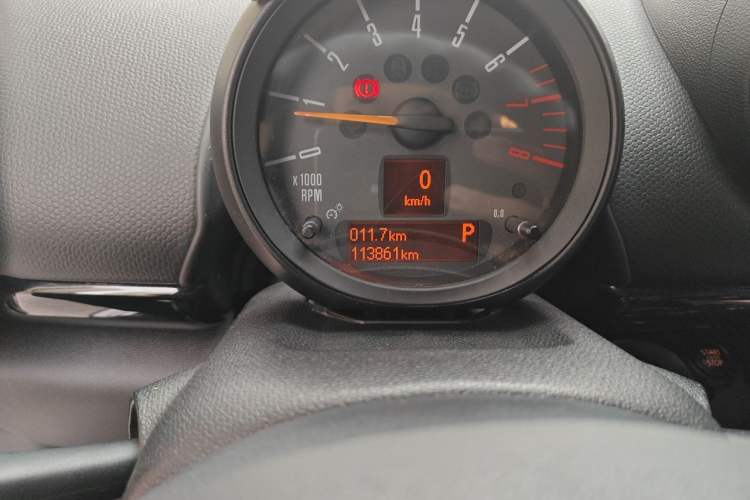 Used MINI Countryman 2013 1.6T COOPER ALL4 Excitement Odometer Close Up