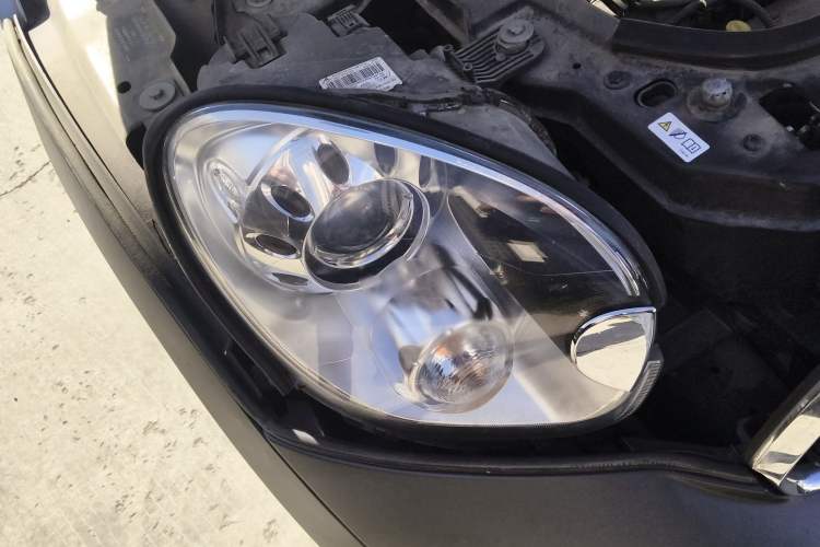Used MINI Countryman 2013 1.6T COOPER S ALL4 Ski Edition Right Front Headlight