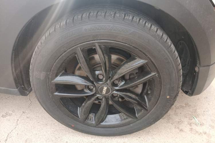 Used MINI Countryman 2013 1.6T COOPER ALL4 Fun Right Front Wheel Hub