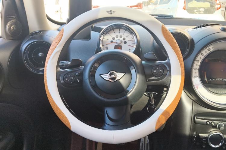 Used MINI Countryman 2013 1.6T COOPER S ALL4 Ski Edition Steering Wheel