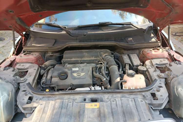 Used MINI Countryman 2013 1.6T COOPER ALL4 Fun Engine Bay