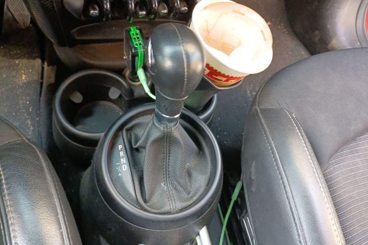 Used MINI Countryman 2013 1.6T COOPER ALL4 Fun Gear Lever