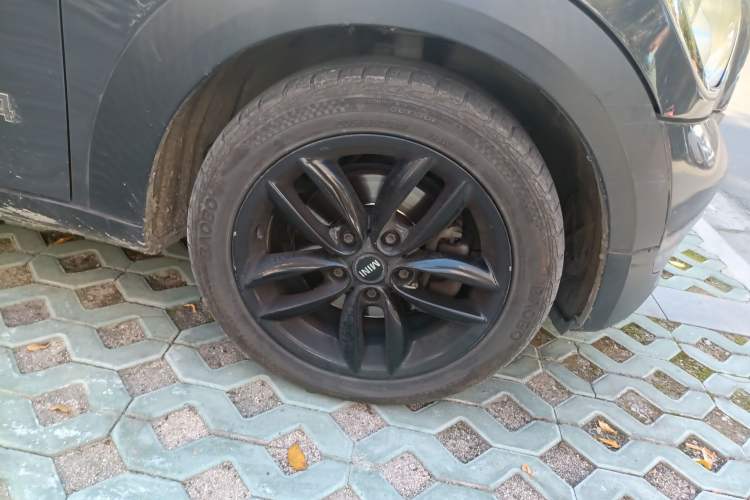 Used MINI Countryman 2013 1.6T COOPER ALL4 Fun Right Front Wheel Hub