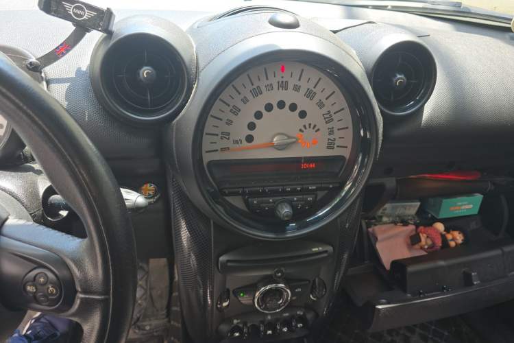 Used MINI Countryman 2013 1.6T COOPER ALL4 Fun Audio And AC Panel