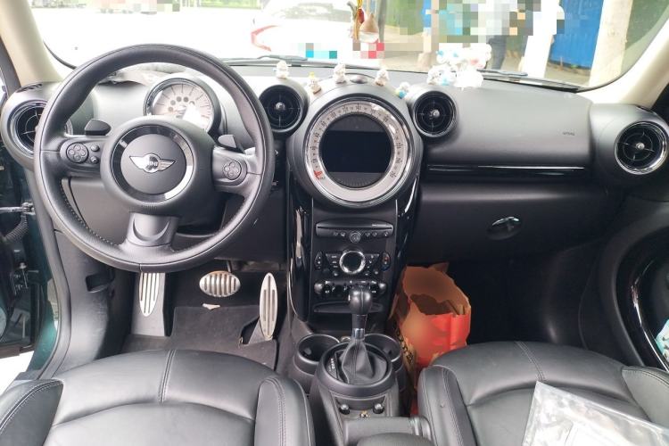 Used MINI Countryman 2013 1.6T COOPER S ALL4 Ski Edition Center Console
