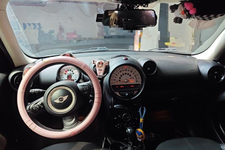 Used MINI Countryman 2013 1.6T COOPER ALL4 Fun Center Console