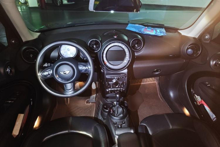 Used MINI Countryman 2013 1.6T COOPER ALL4 Excitement Center Console